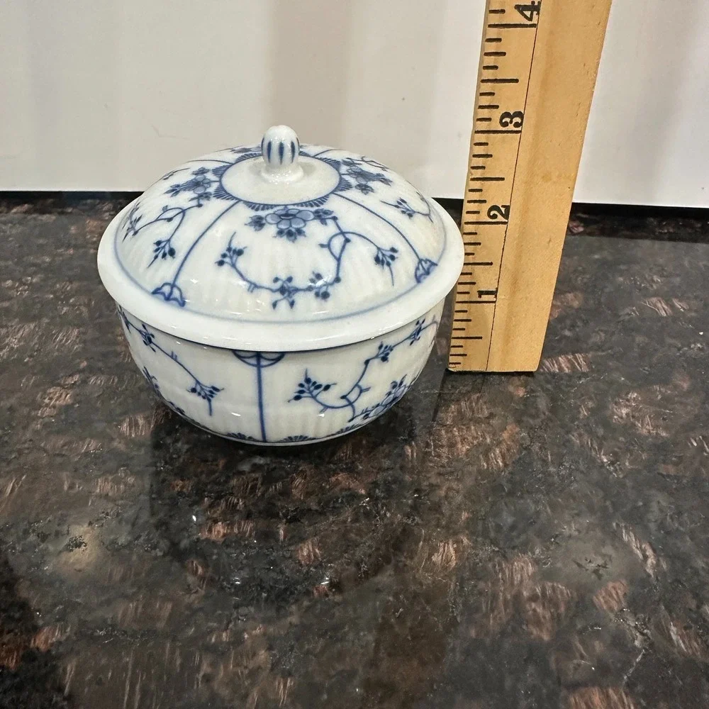 Wallendorf charming porcelain